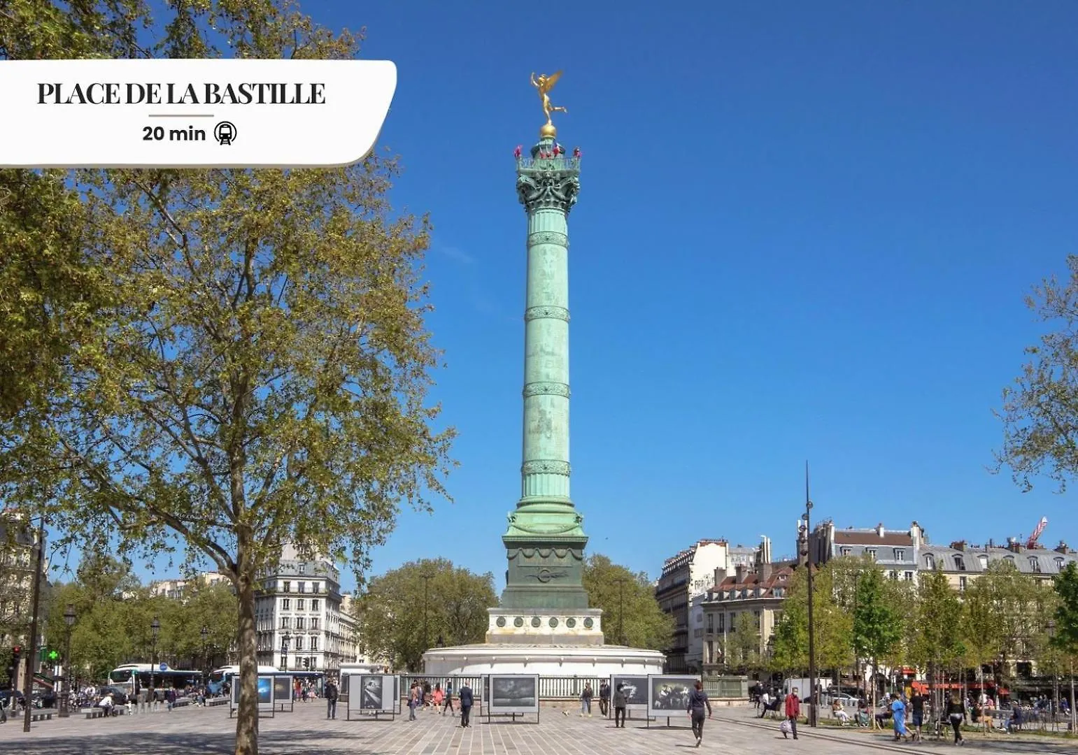 141 Klein - Superbe A Paris.